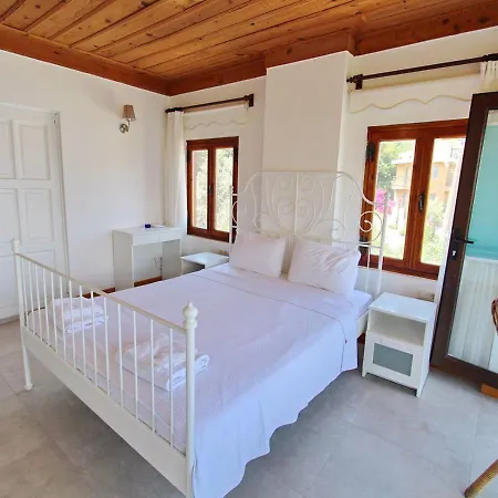 Villa Castle, Sea View, 3 Bedroom, Private Pool, Close To Beach *